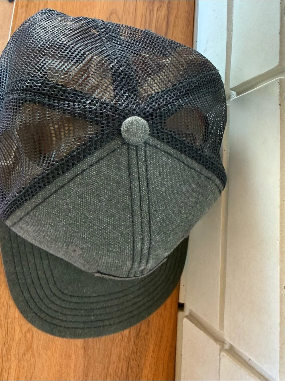 LA Kings Trucker Hat * Grey & Black * NHL